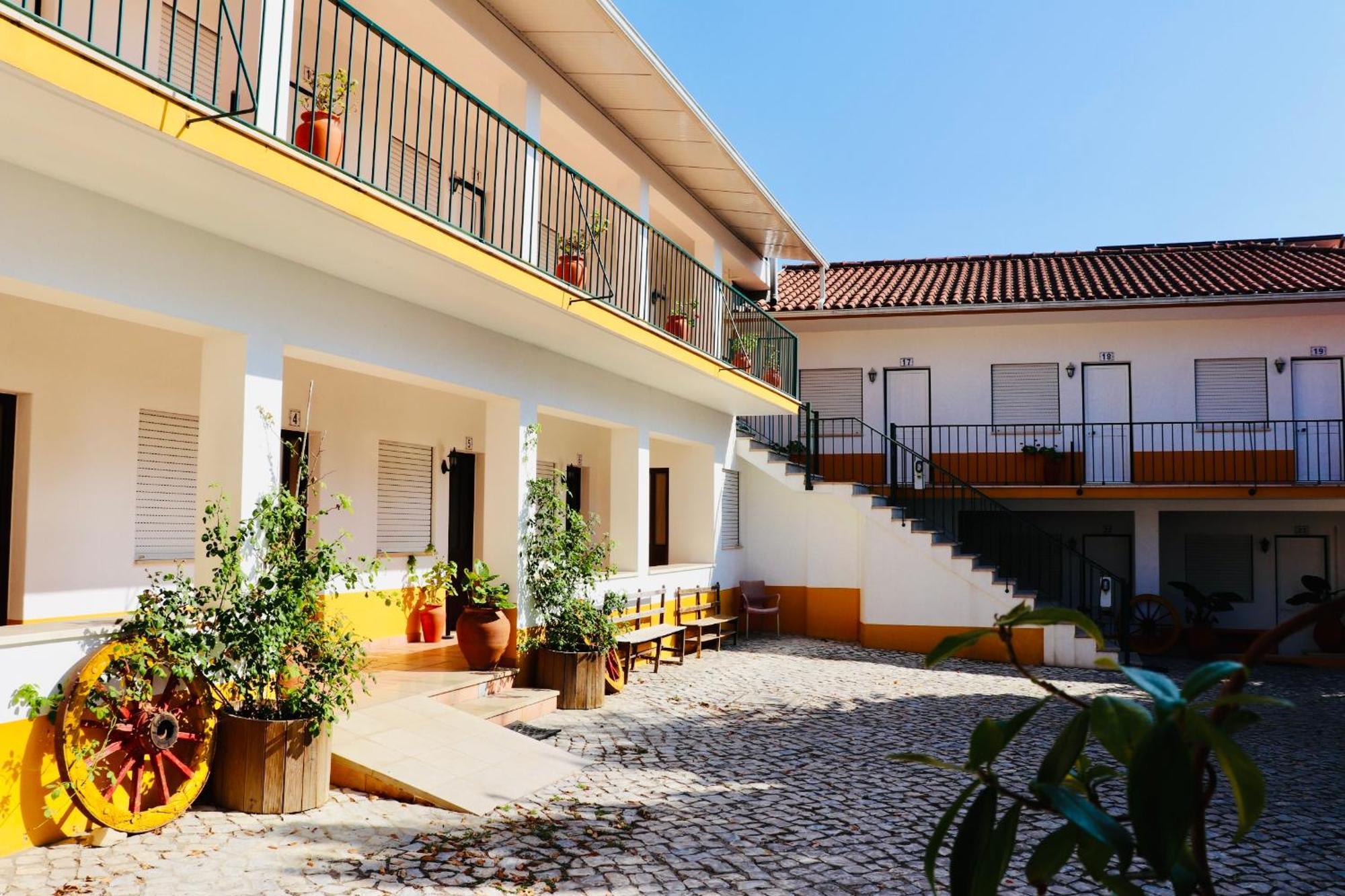 Costa Brava Alojamento Benedita Exterior photo